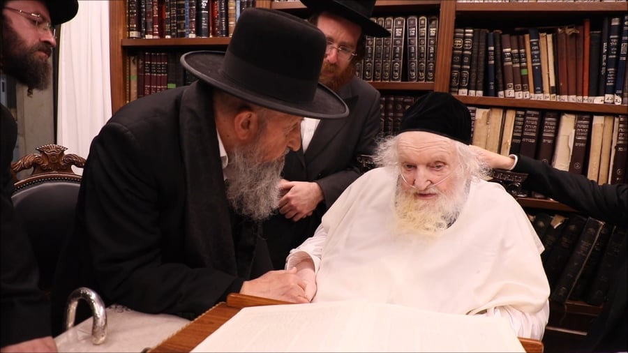 הגרב"צ מוצפי בביקור אצל הגר"מ שטרנבוך