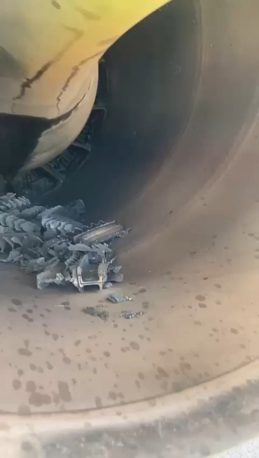 שברי טורבינת המנוע