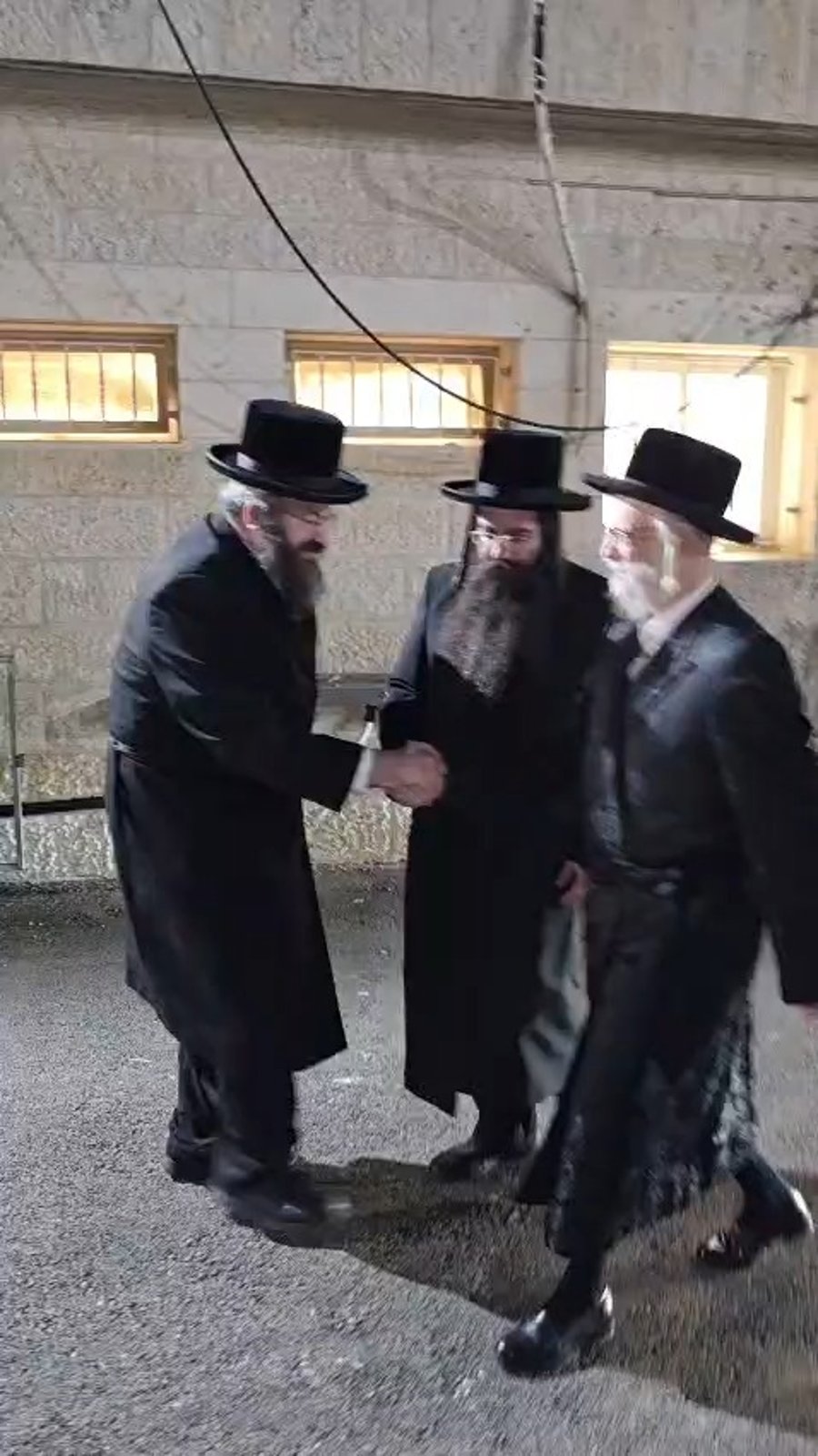 יציאת האדמו"רים