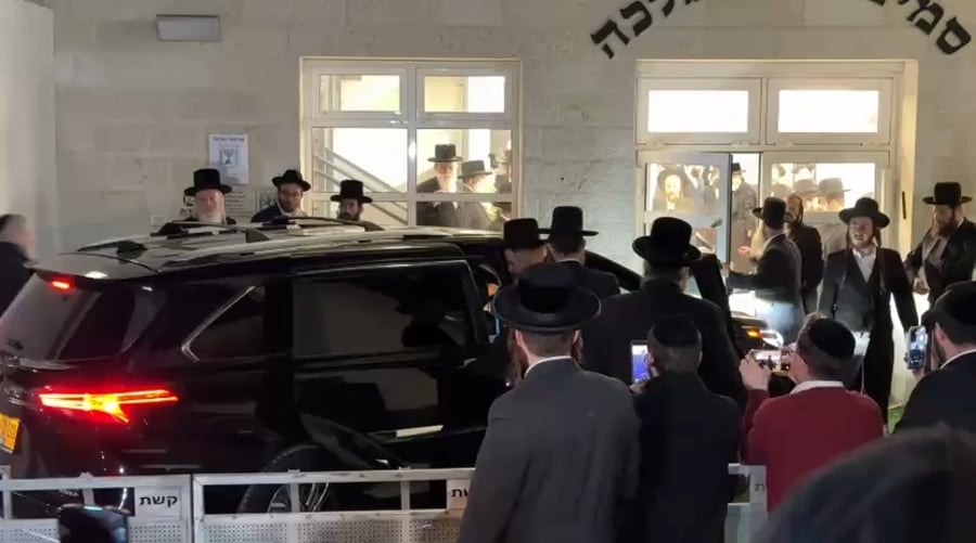 האדמו"ר מגור מגיע לכינוס