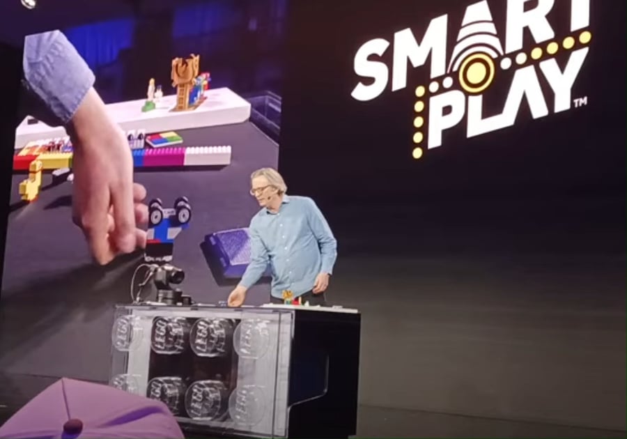 חברת לגו והצעצוע החדש בתערוכה