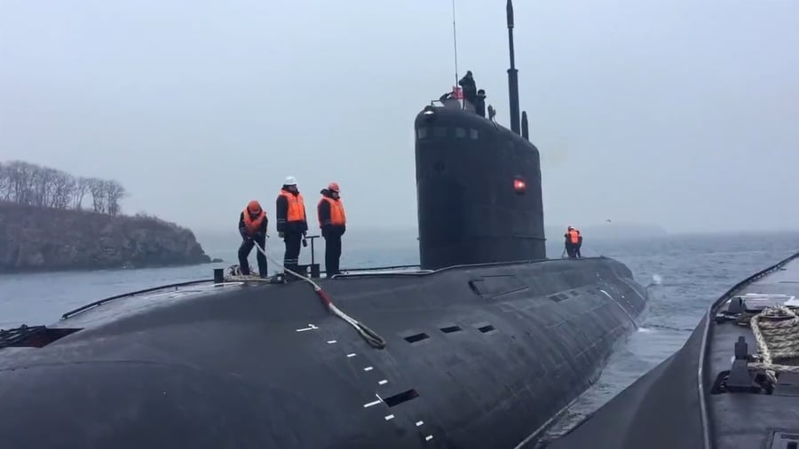 צוללות רוסיות בפעולה