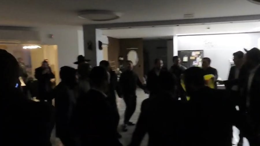 דרמה לילית ביישוב אדם