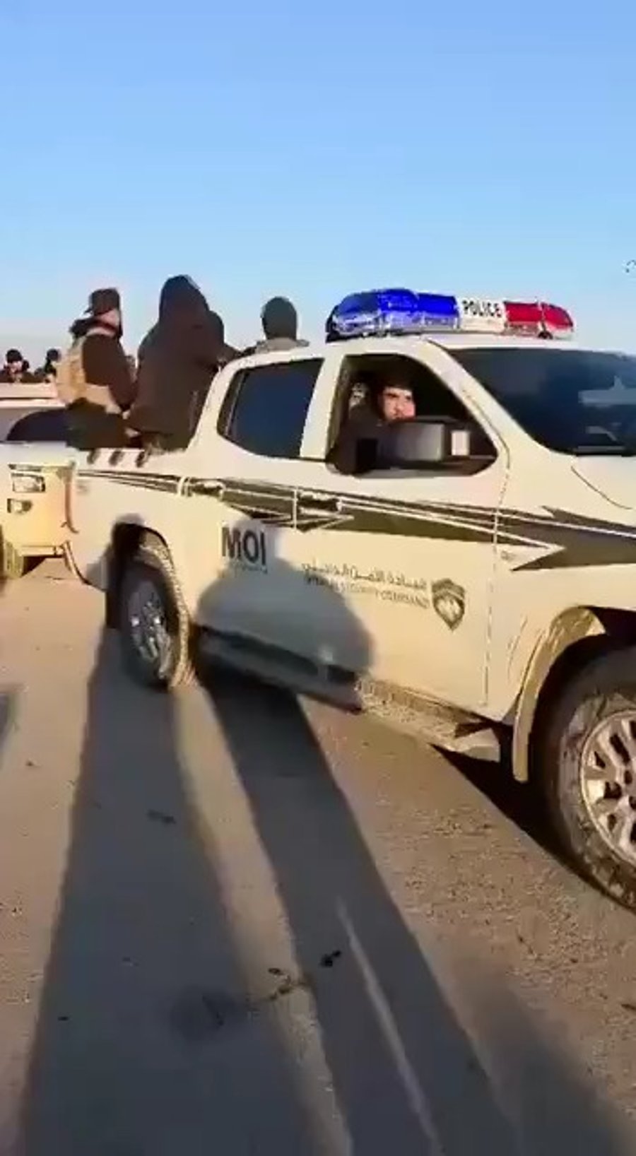 כוחות הביטחון הפנים הסוריים ממשיכים להגיע לכלא אל-אקטן עם יחידות תגבורת