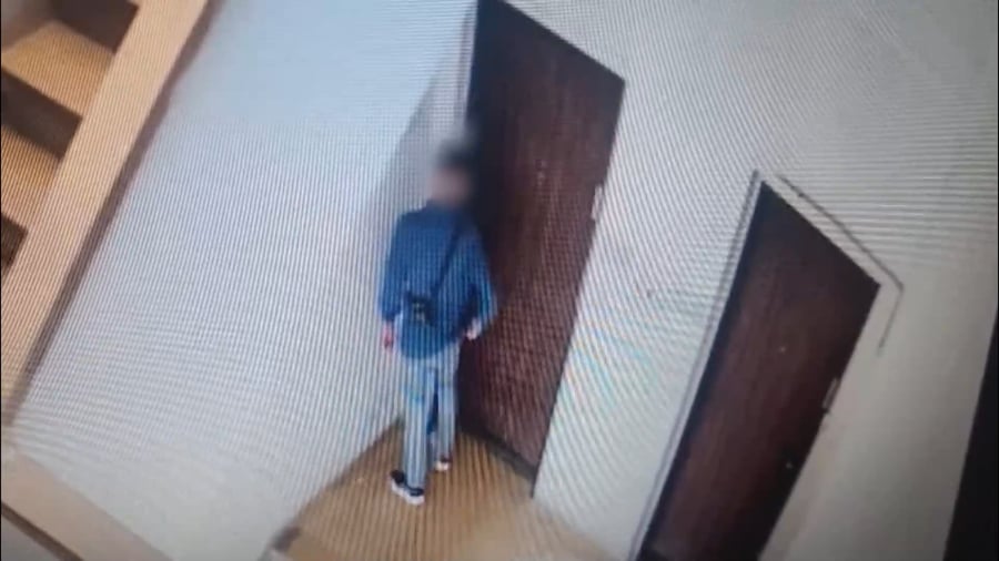 החשוד פורץ לדירה ברחוב רופין בשיטת מפתח מארון חשמל