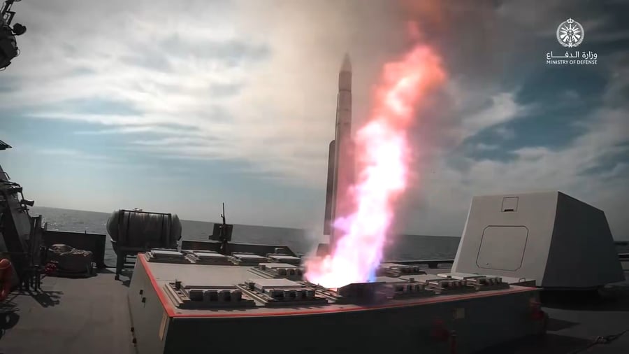 אימונים של צבא סעודיה במימי המפרץ הפרסי