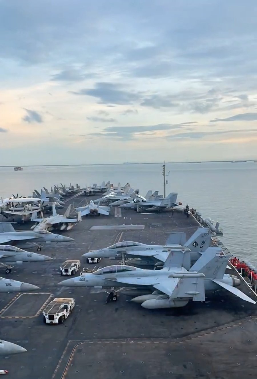 נושאת המטוסים USS
