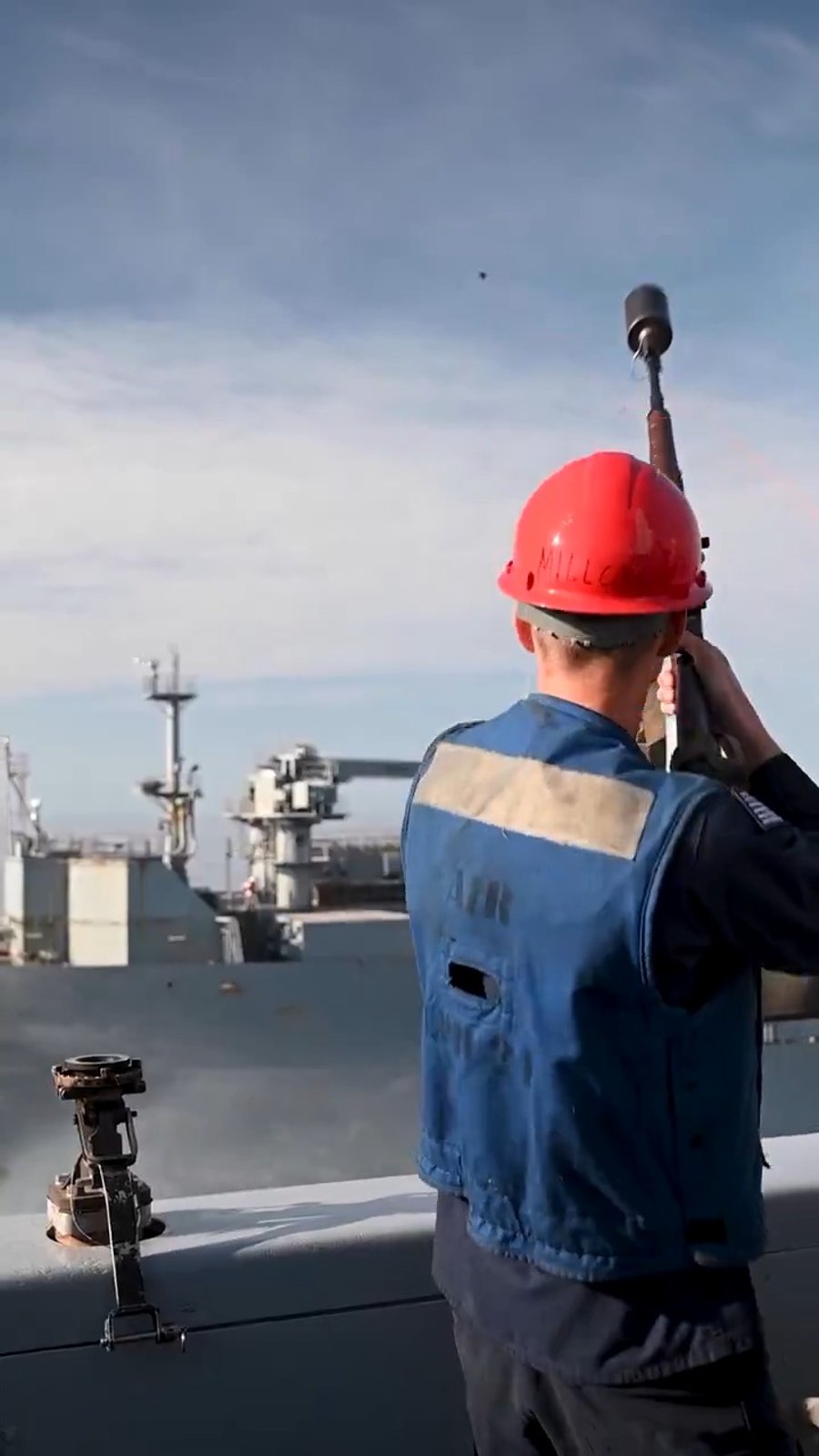 לוחמים אמריקנים נערכים למלחמה