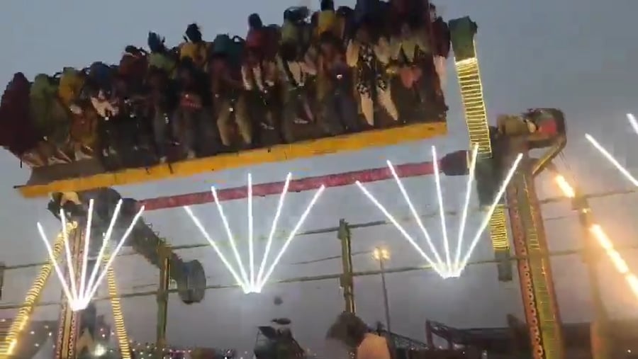 המתקן קורס בהודו