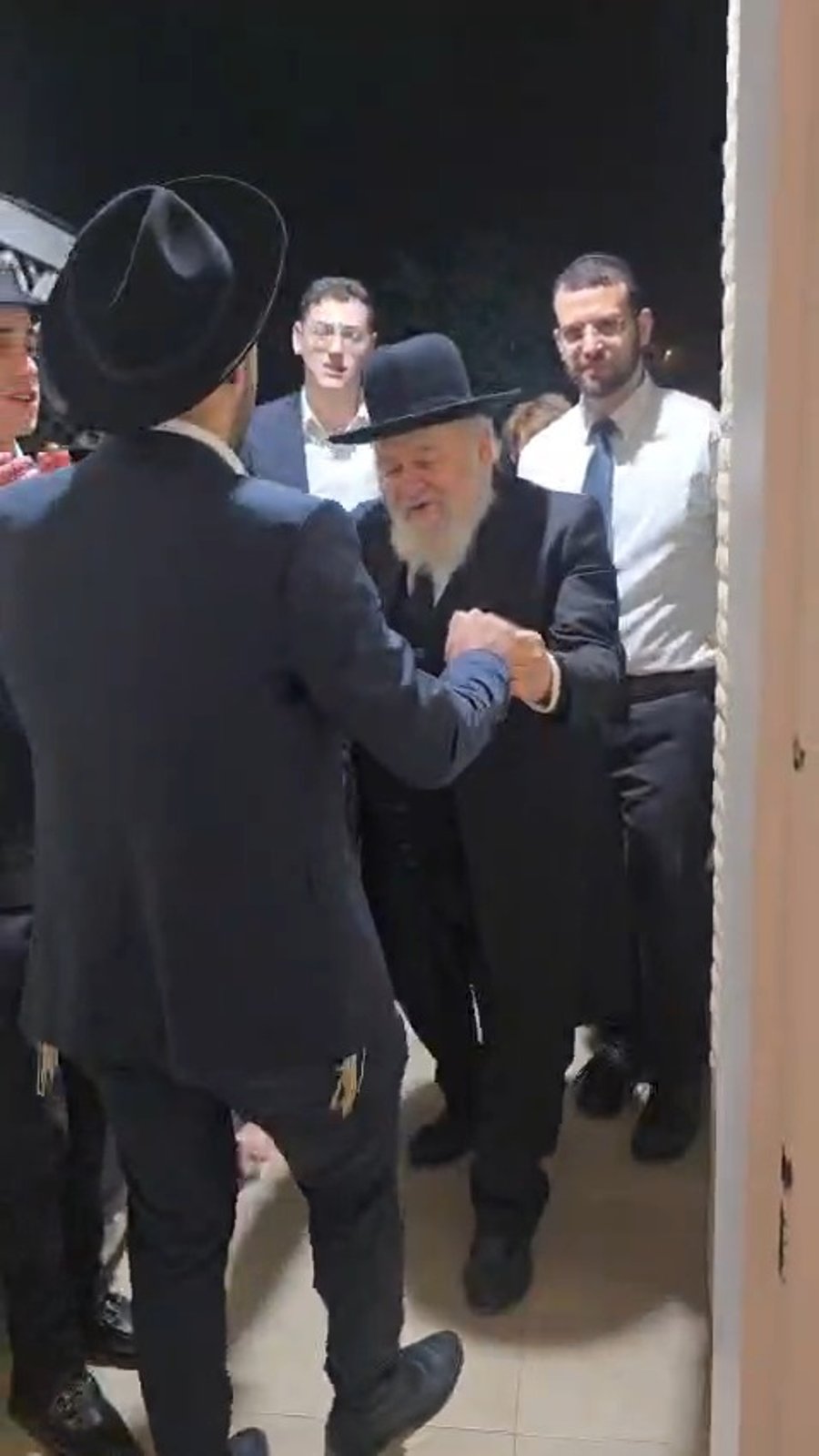 הגרא"י קוק עם הרב אברהם בן דיין