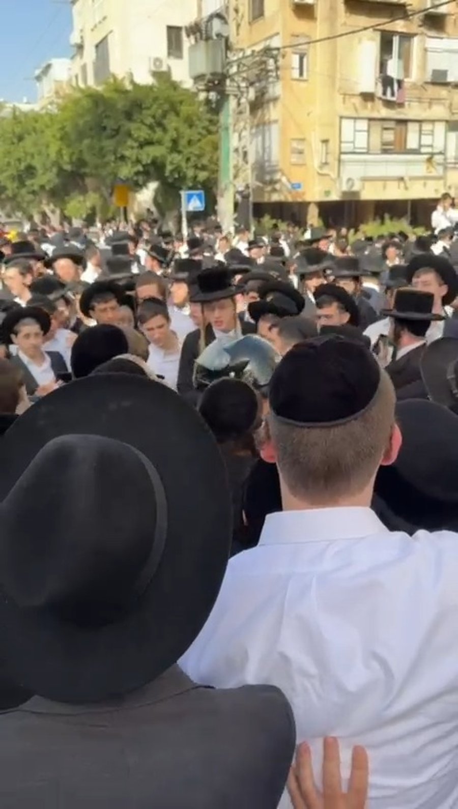 המהומות והעימותים בבני ברק