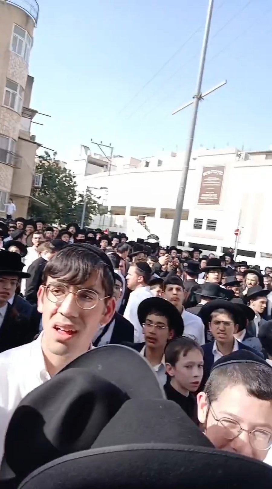 ההפגנה נגד ויז'ניץ מרכז