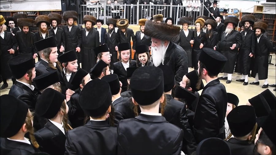 שמחת בית מכנובקא בעלזא - מעליץ - ביאלה ישרי לב