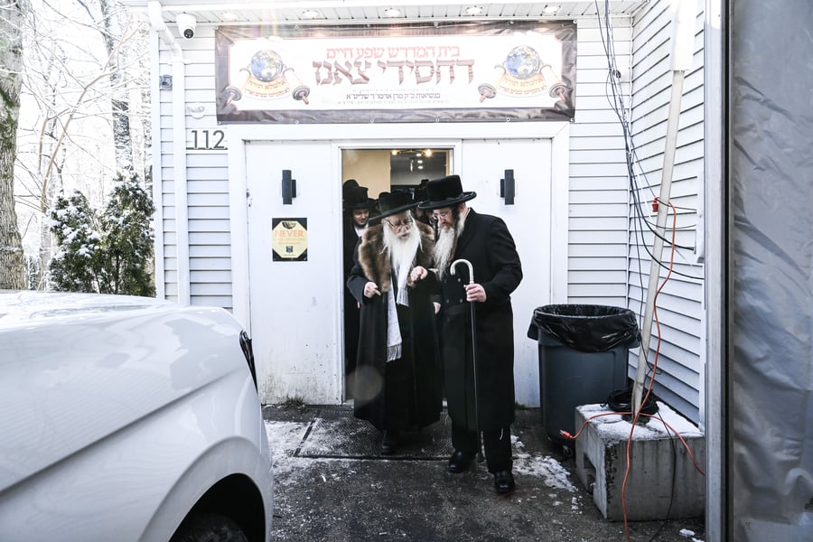 האזינו להודעה החריגה | האדמו"ר מצאנז עם המשב"ק הרב אברהם דוד שכטר בביקור בארה"ב החורף