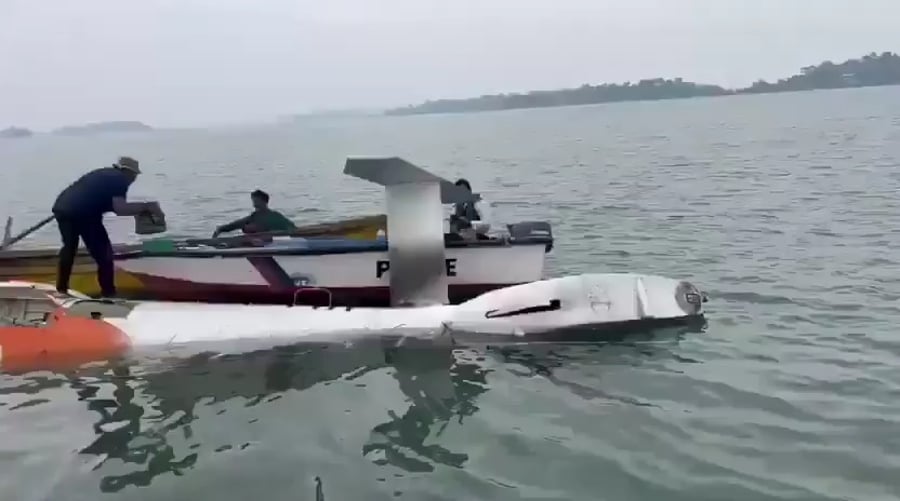 מסוק הודי מסוג 🇮🇳"פאון הנס" התרסק גם הוא אתמול ליד איי אנדמן, איסלנד.