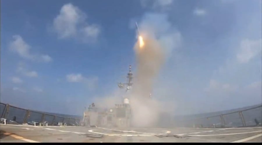 תיעוד של ההמראות מנושאת המטוסים של ארה"ב