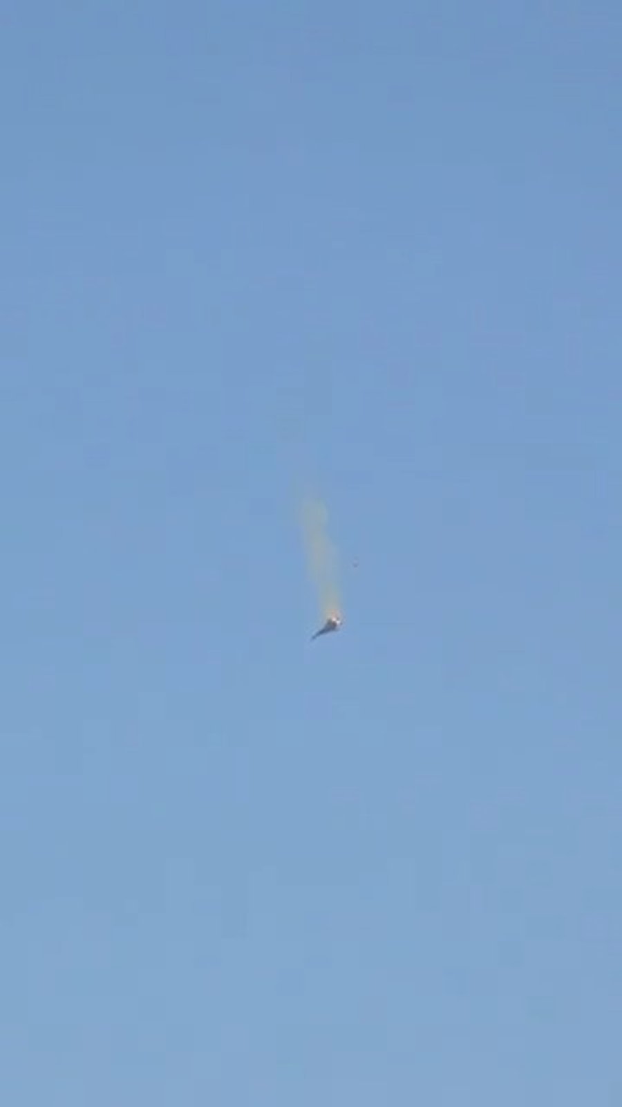 המטוס חוטף פגיעה