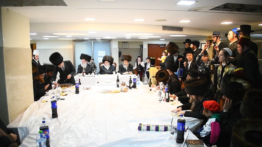 פורים בחצה"ק נאראל