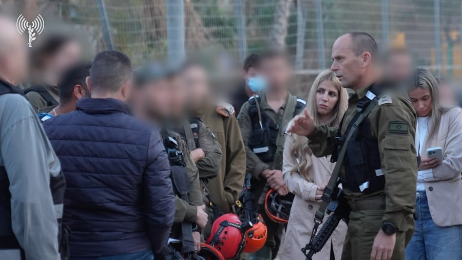 מפקד פיקוד העורף, אלוף שי קלפר בזירת הנפילה בבאר שבע