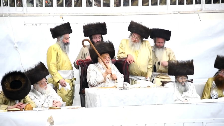 פורים בחצה"ק תולדות אהרן