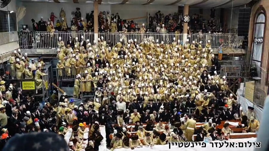 פורים בחצה"ק תולדות אברהם יצחק