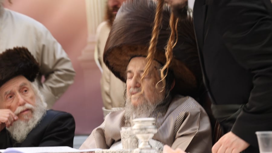 פורים בצל הגה"צ רבי יעקב מאיר שכטר