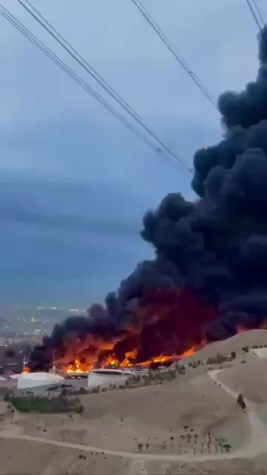 אגר הנפט שחראן בטהרן עדיין משתולל,