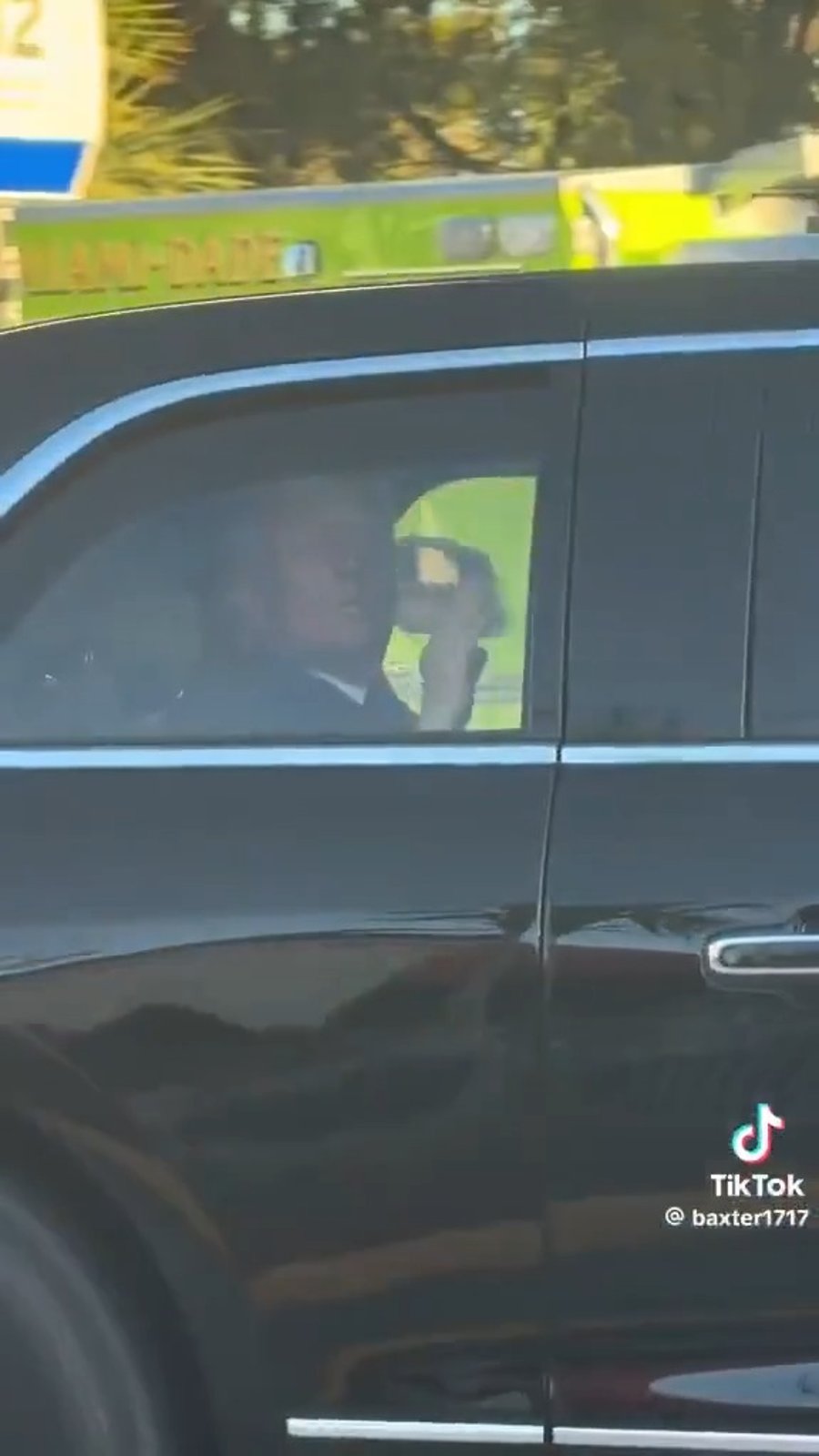 הסוכנת הינה שחקנית?