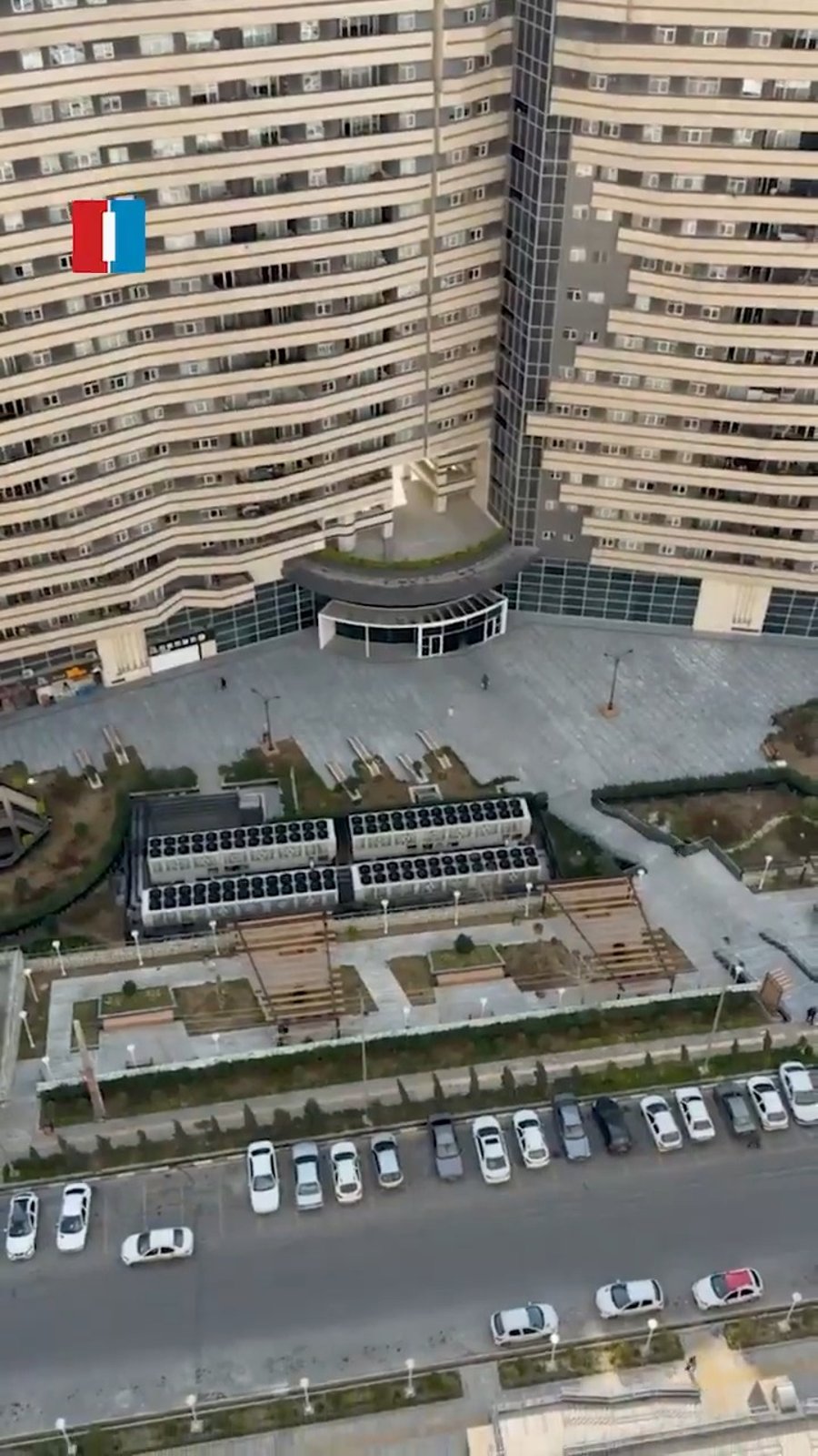 צעקות השמחה מתוך המרפסות של האנשים בצ'יטגר טהראן לאחר ששמעו על חיסלו של עלי לריג'אני.