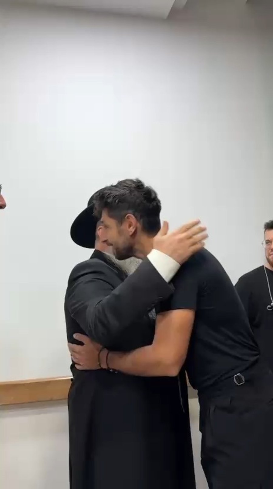 עידן עמדי עם הרב יגאל כהן