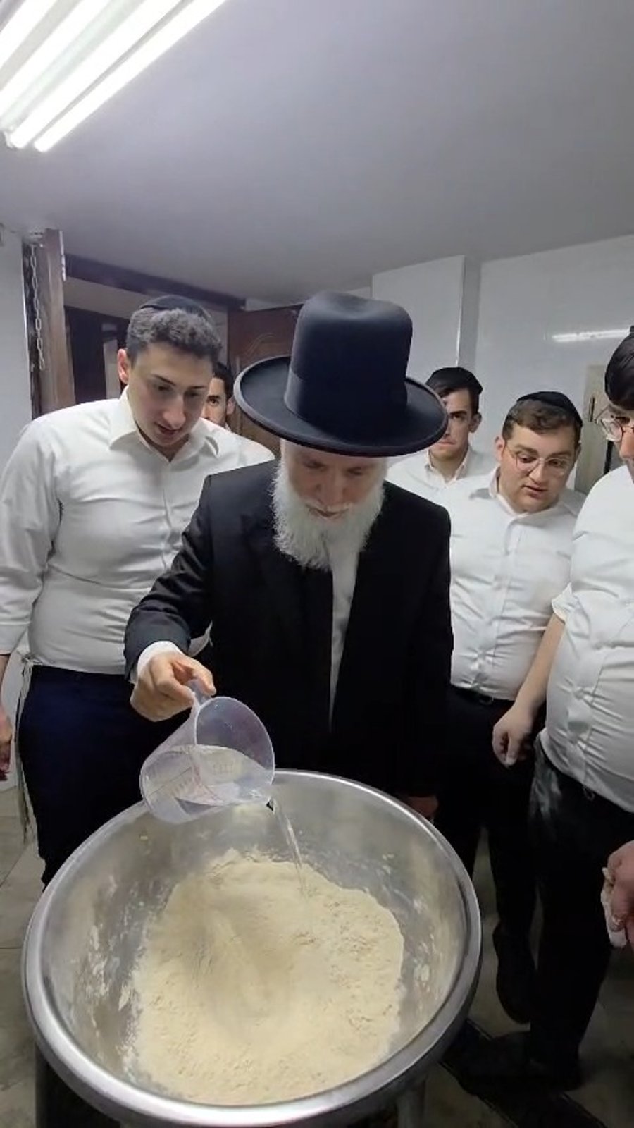 הגר"ז כהן באפיית מצות