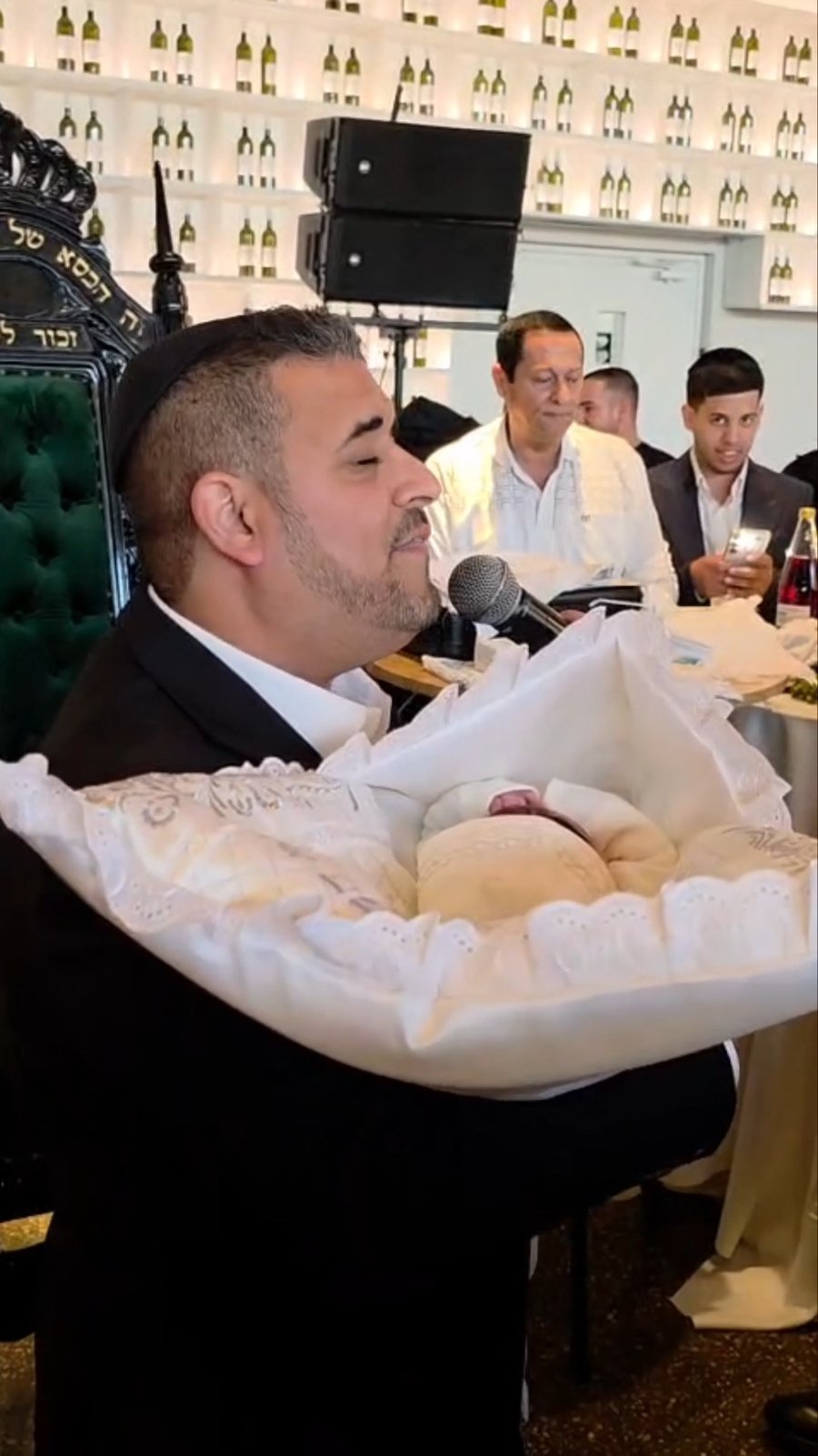 שמחת הברית לבנו החמישי של הזמר אליה והב