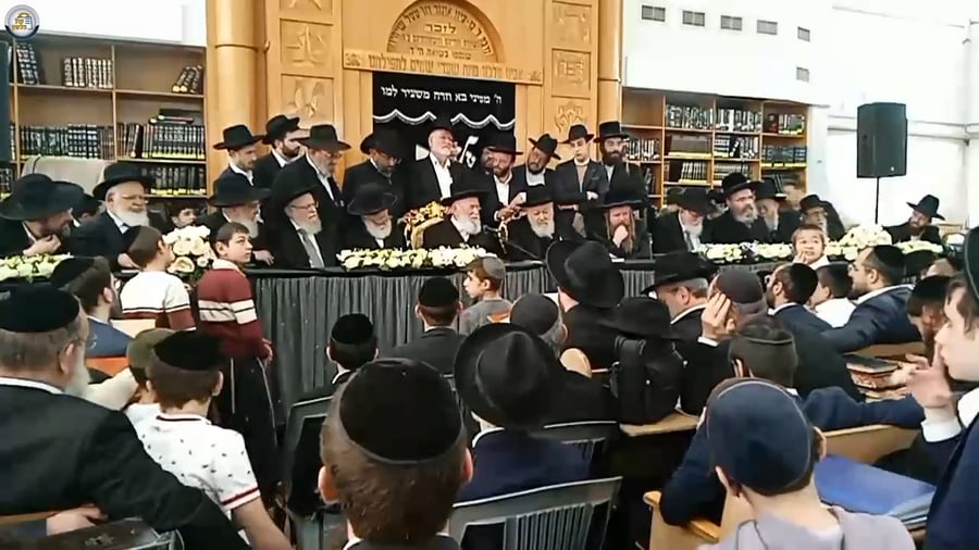 הגר"י זילברשטיין בביקור חיזוק ברחובות