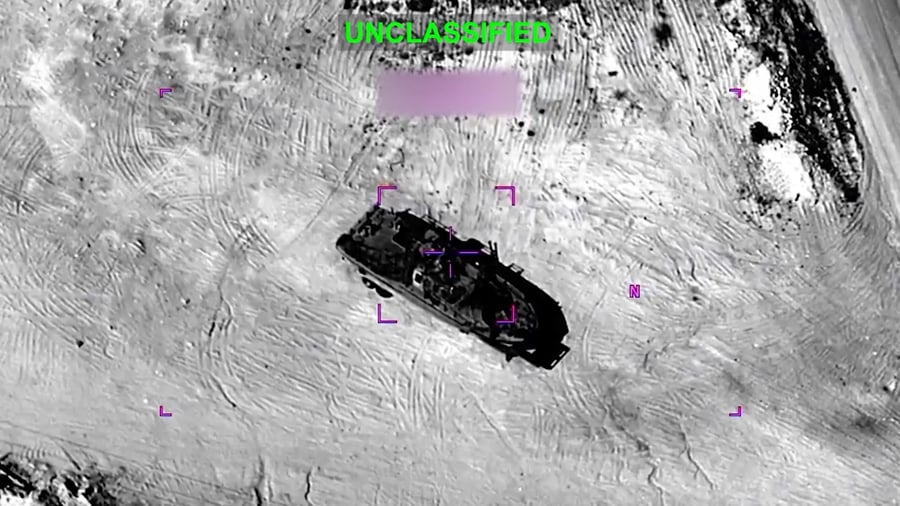 ארה"ב תוקפת את הצי האיראני