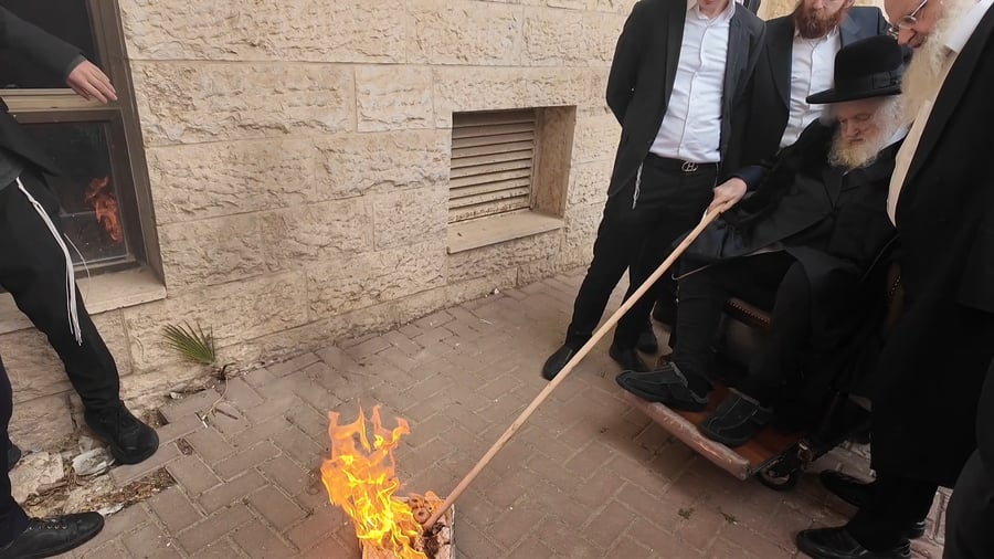 הגר"מ שטרנבוך בשריפת חמץ
