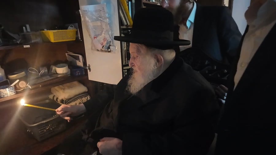 הגר"מ שטרנבוך בבדיקת חמץ