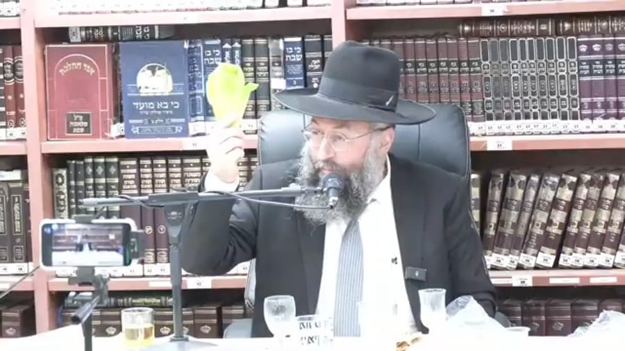 הפוסק הרב בנימין חותה בהמחשה מיוחדת של ליל הסדר