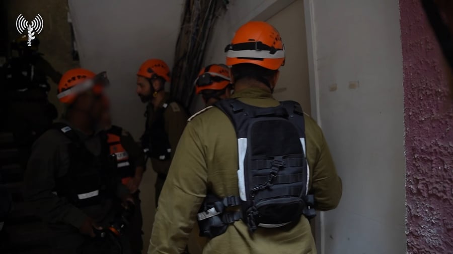 לוחמי פיקוד העורף בזירה בתל אביב