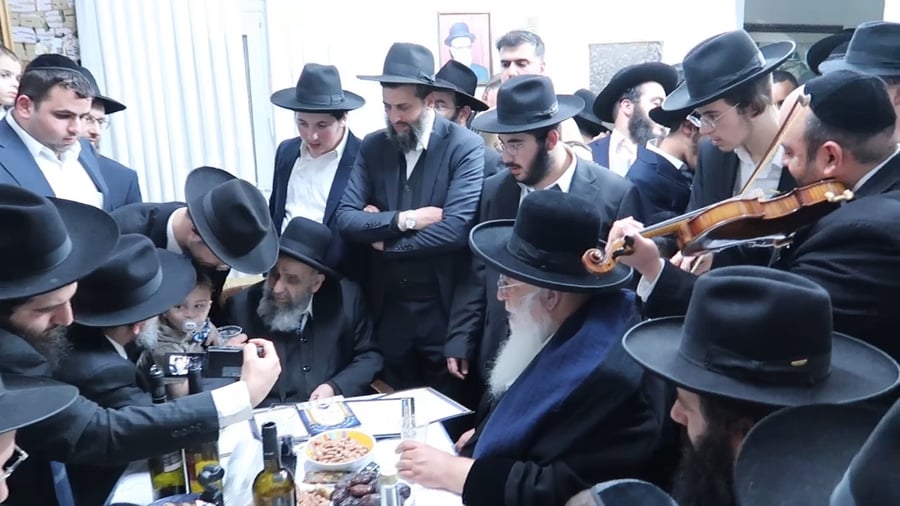 מעמד הקבלת פני רבו אצל הגר"מ צדקה