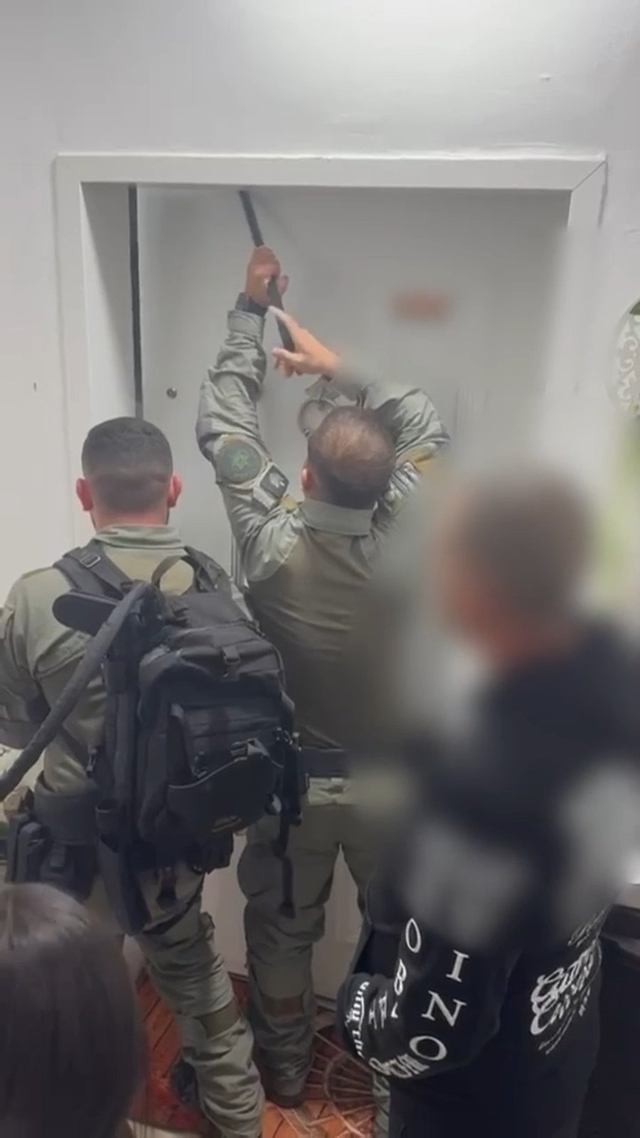 רגעי הפריצה לבית