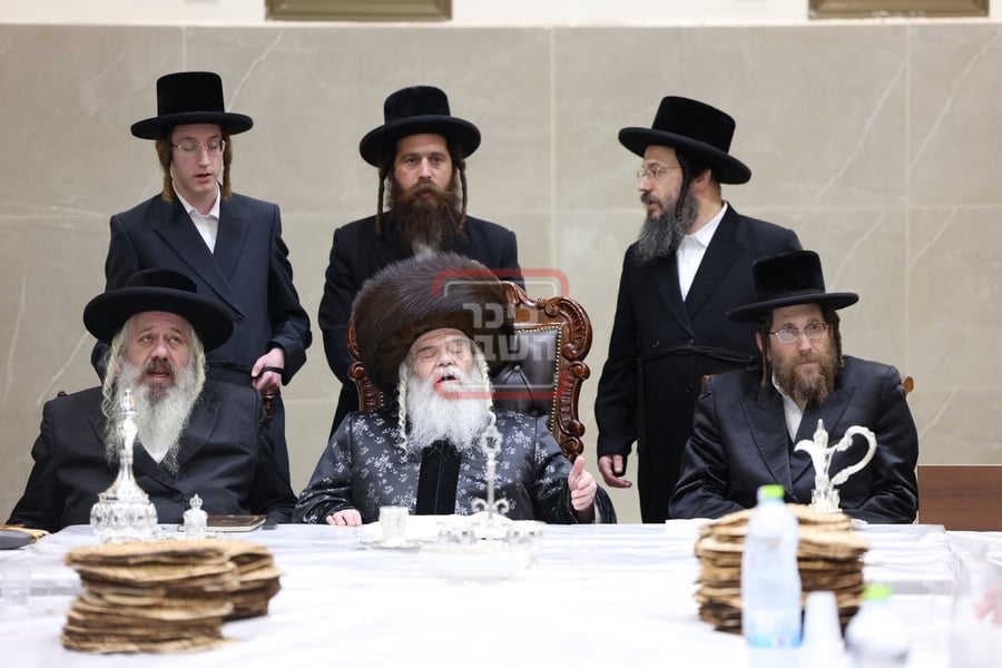 טיש פסח שני בחצה"ק קרעטשניף י-ם
