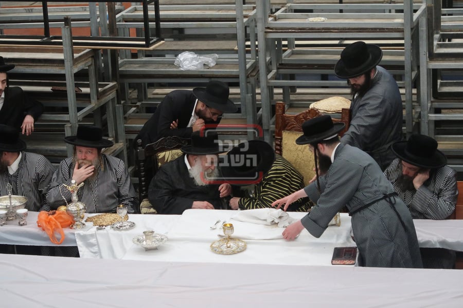 האדמו"ר מתולדות אברהם יצחק בטיש פסח שני