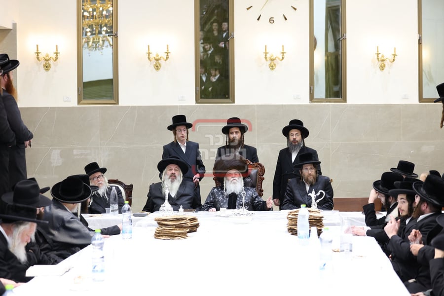טיש פסח שני בחצה"ק קרעטשניף י-ם