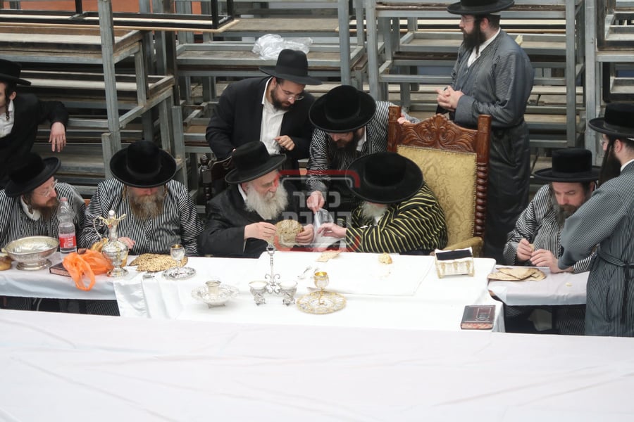 האדמו"ר מתולדות אברהם יצחק בטיש פסח שני