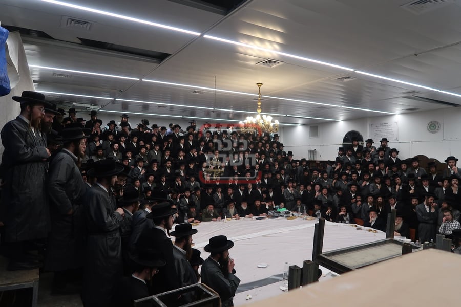 האדמו"ר מתולדות אברהם יצחק בטיש פסח שני