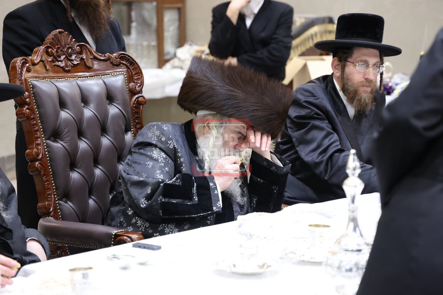 טיש פסח שני בחצה"ק קרעטשניף י-ם