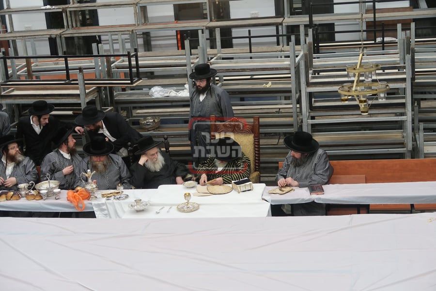 האדמו"ר מתולדות אברהם יצחק בטיש פסח שני