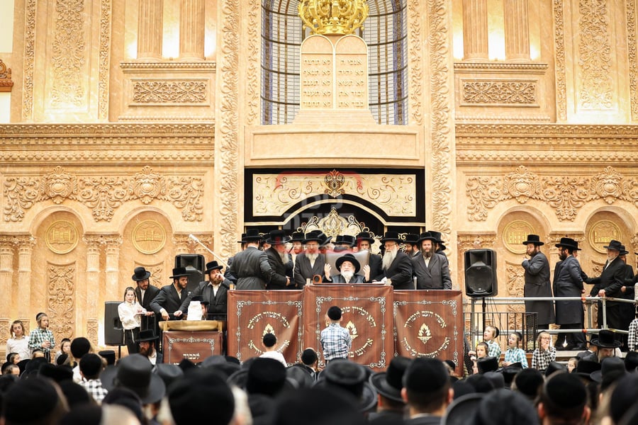 ל"ג בעומר תשפ"ה בחצה"ק ויז'ניץ