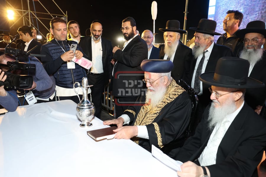 הגרש"מ עמאר בהדלקה לכבוד ל"ג בעומר