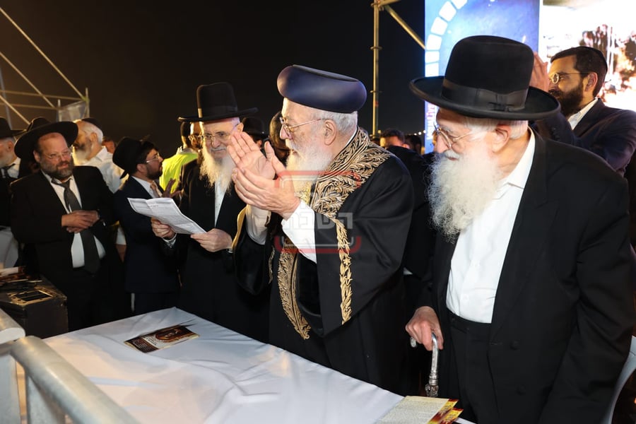 הגרש"מ עמאר בהדלקה לכבוד ל"ג בעומר